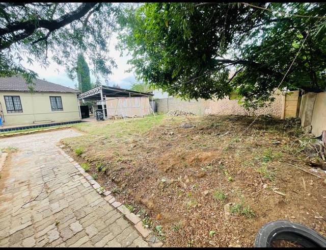 6 BEDROOM HOUSE FOR SALE IN GERMISTON STATION